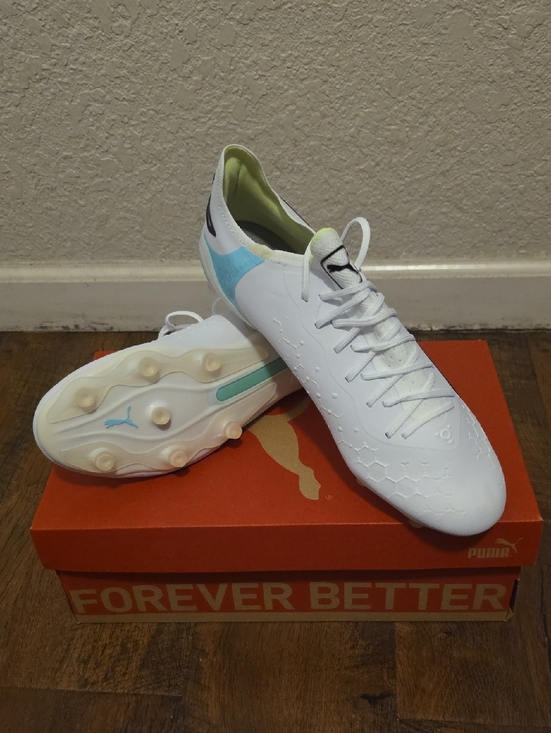Puma King Ultimate FG/AG Soccer Cleats